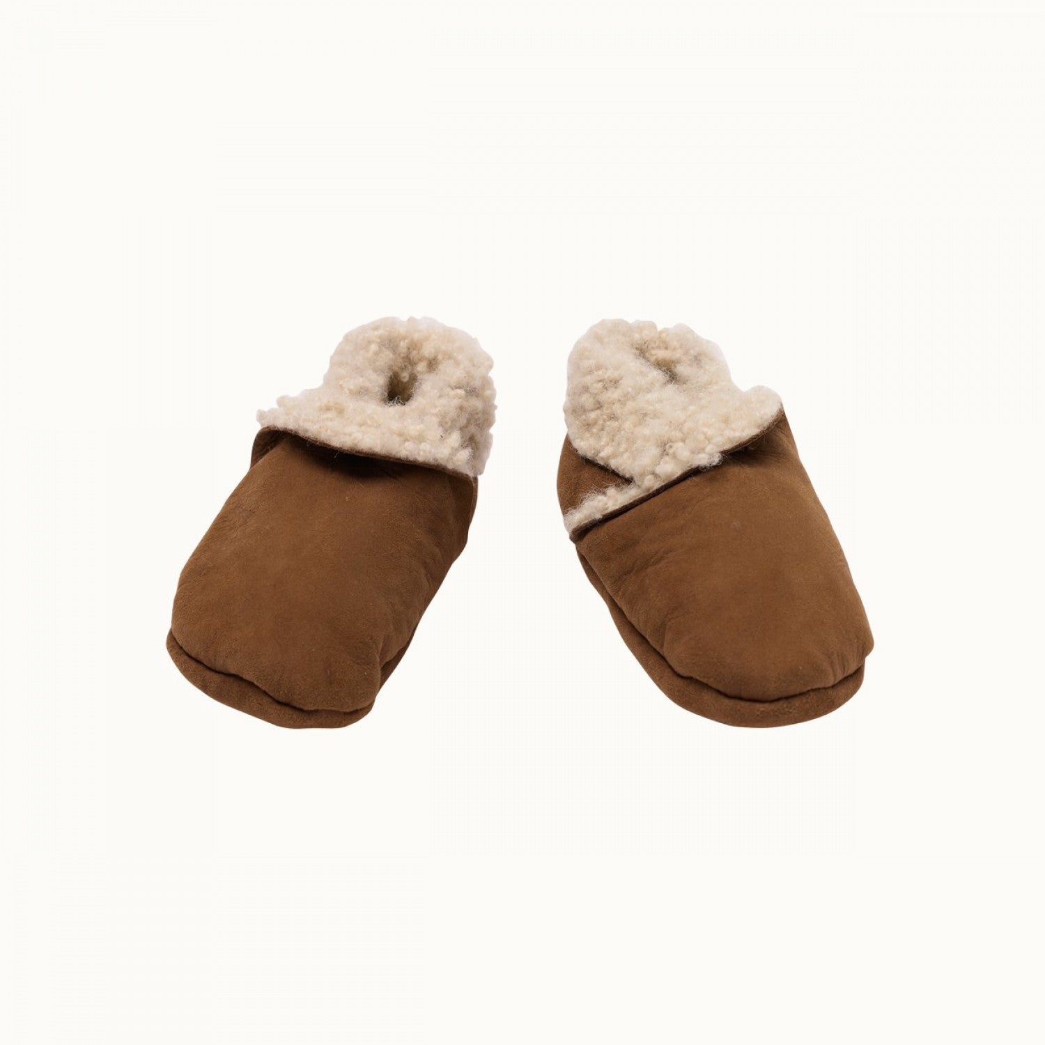 nature baby lambskin booties in cinnamon